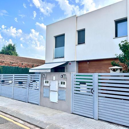 Chalet Moderno Con Piscina En Mont - Roige Bahia Eksteriør billede