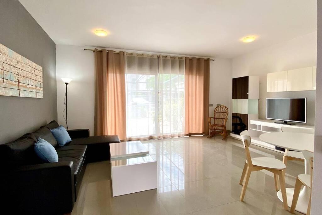 Chalet Moderno Con Piscina En Mont - Roige Bahia Eksteriør billede