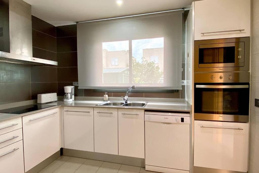 Chalet Moderno Con Piscina En Mont - Roige Bahia Eksteriør billede